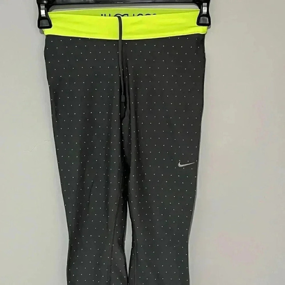 Nike Dri Fit size XS VGUC fun grey leggings with polka dots and neon waistband - Picture 10 of 13